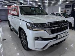 تۆیۆتا لاند کروزەر